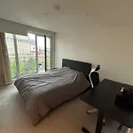 Luxury 2 Beds Apartment In White City
